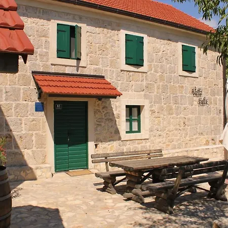 Felix Otok (Split-Dalmatia)